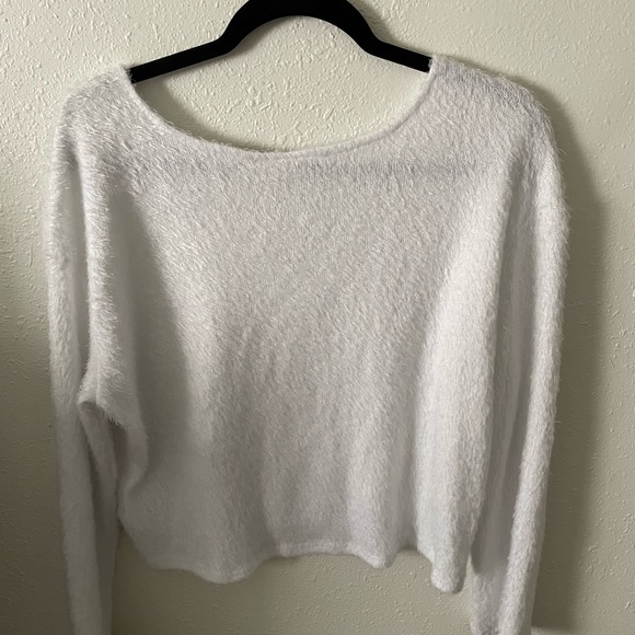 White long sleeve top - Picture 2 of 3